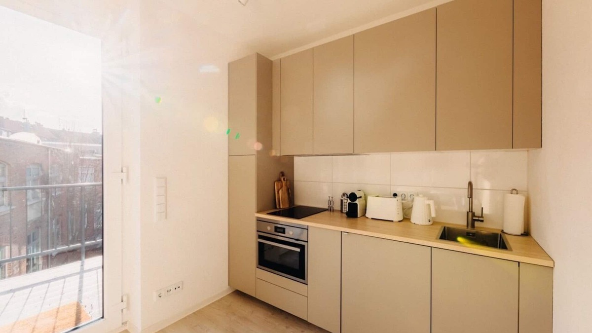 Friedrichstadt Apartment | Beautiful Boho Micro Apartment in City Centre