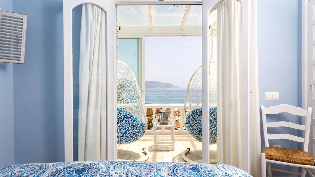 Nerja House | Beautiful Boutique House above Burriana beach Pool 7min stroll to center