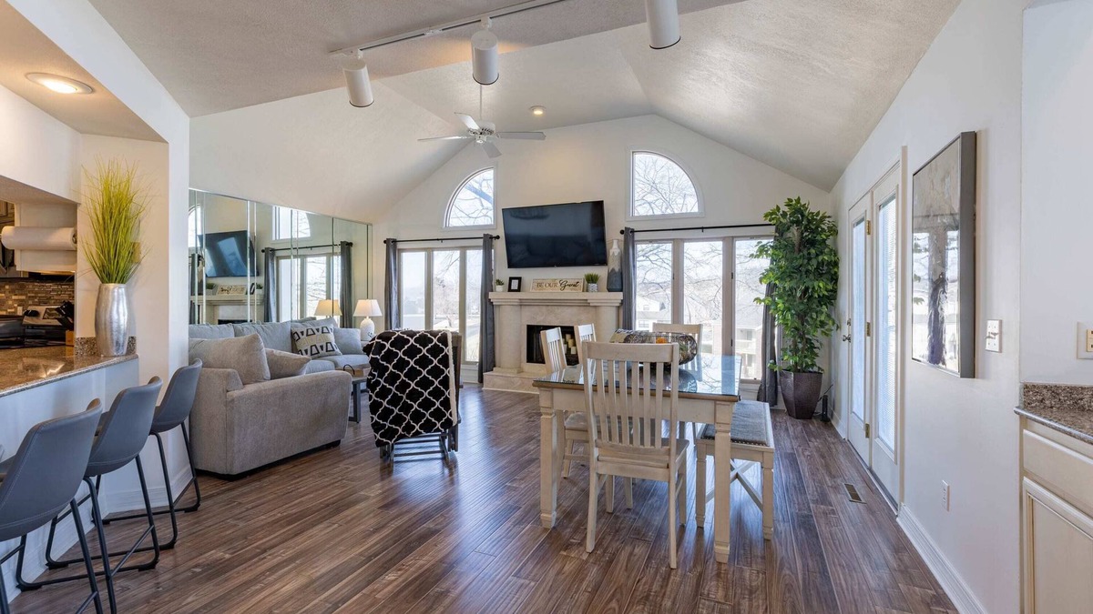 Table Rock Villa | Beautiful Branson Villa!