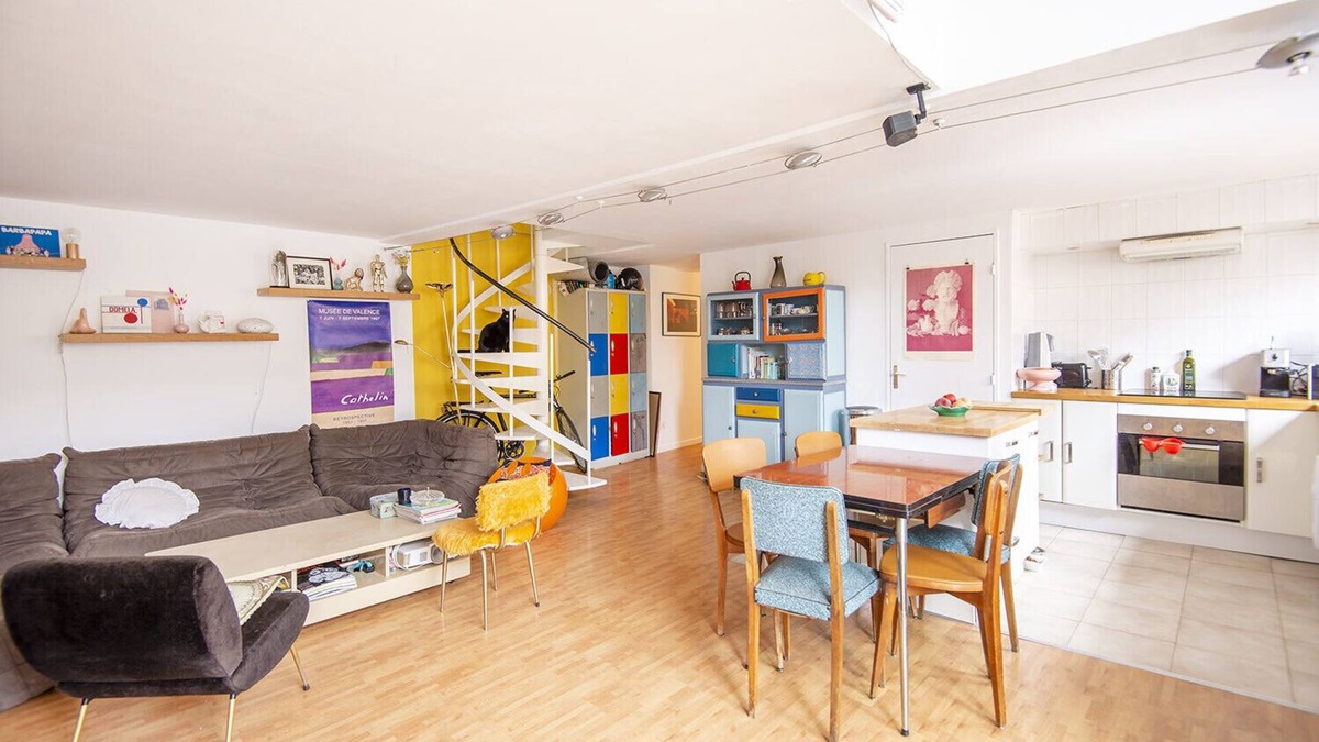Notre-Dame du Mont Apartment | Beautiful Bright Apt With Terrace