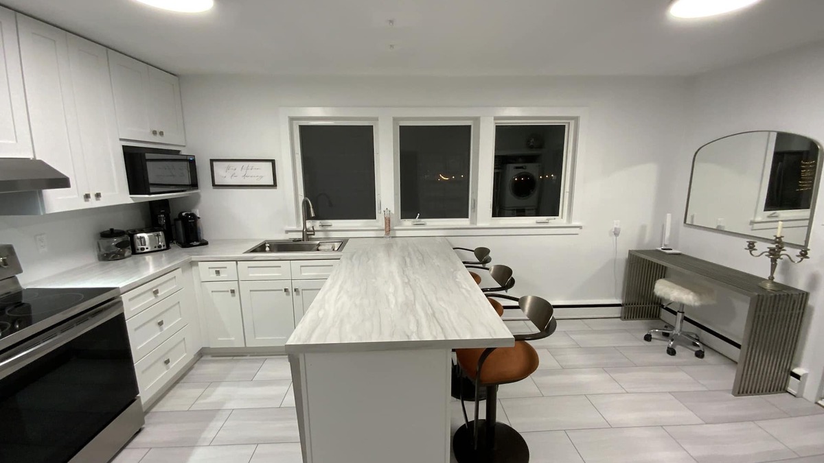 Charlottetown Apartment | Beautiful Brighton/Charlottetown; 1300 sq ft. apartment with AC and large deck.