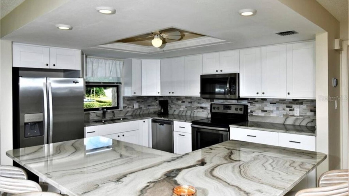 Burnt Store Marina Condo | BEAUTIFUL BURNT STORE MARINA * BEAUTIFUL CONDO * AMAZING GROUNDS