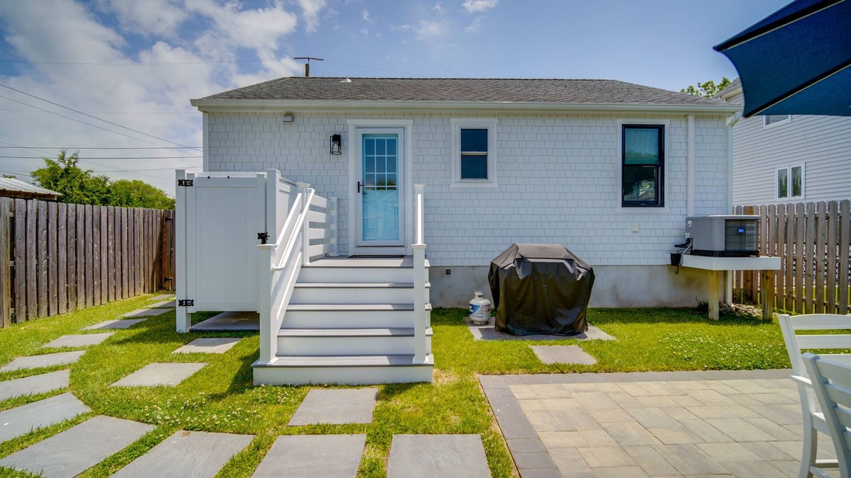 Cape May Cottage | Beautiful Cape May Cottage: Walk to Beach & Mall!