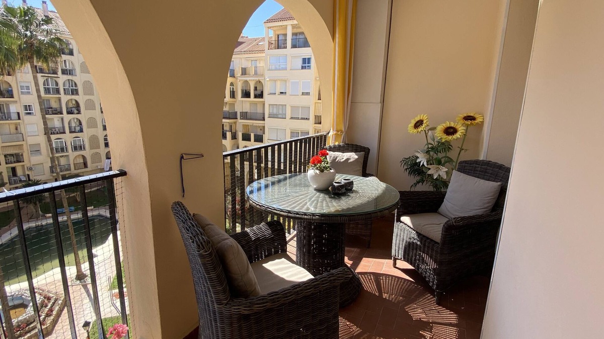 Fuengirola Apartment | Beautiful central apartment with communal pool