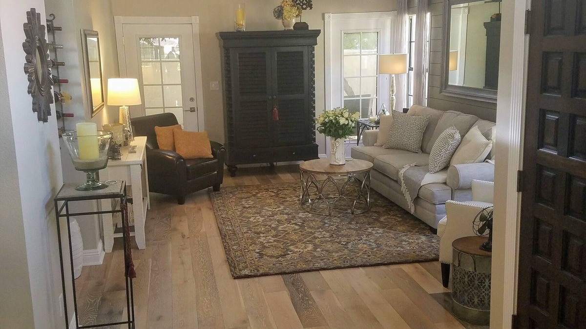 Tempe House | Beautiful Centrally located Tempe Townhome with Hotel Amenities!