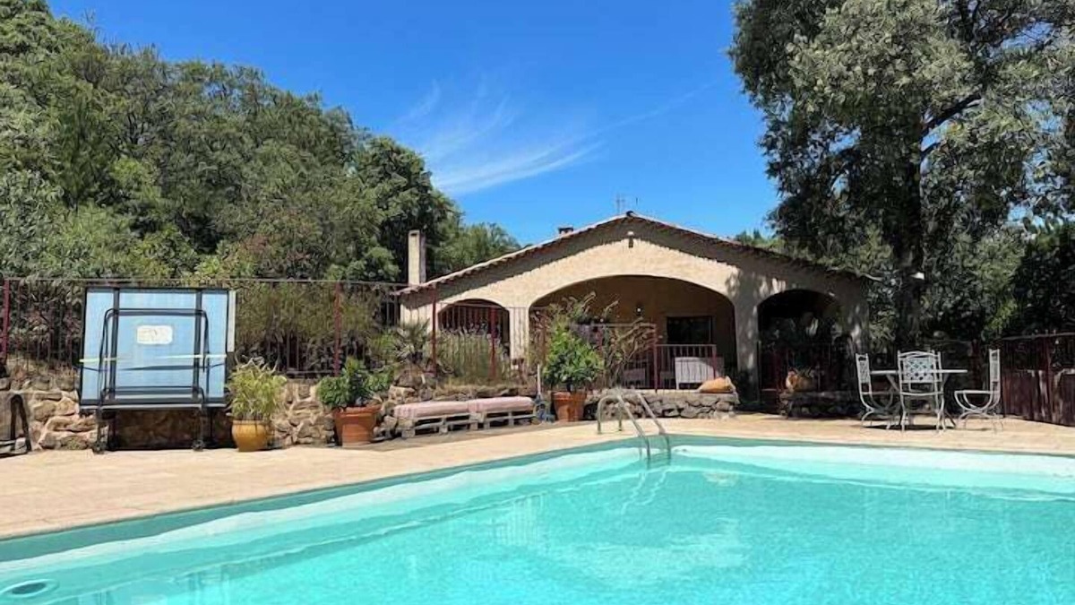 Corbes House | Beautiful Cevennes farmhouse with swimming pool
