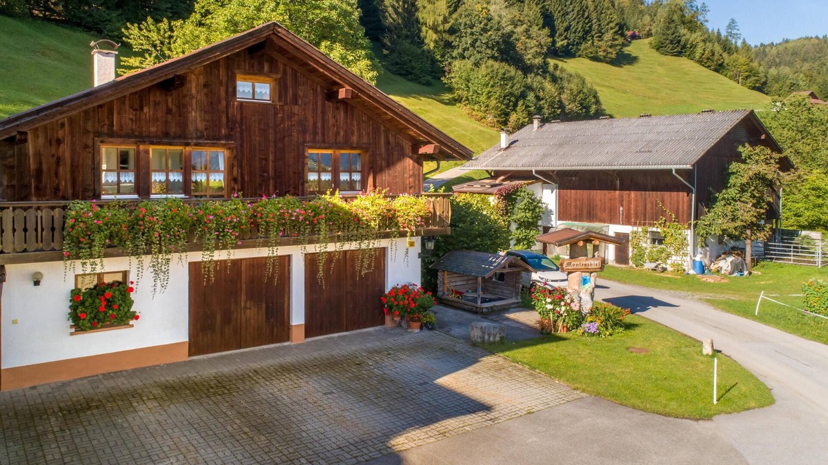 Buerserberg House | Beautiful chalet in a dream location
