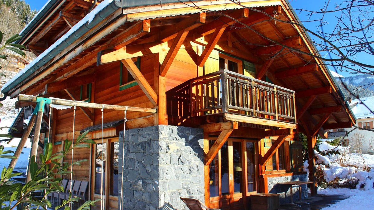 Montriond Ski Chalet | Beautiful chalet in heart of the Alps- CATERING Available