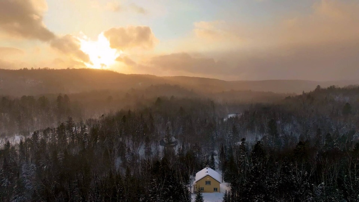 Amherst Ski Chalet | Beautiful Chalet near Mt-Tremblant with Hot Tub
