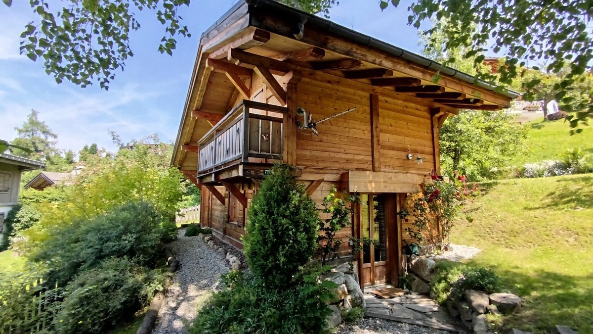 Megeve Ski Chalet | Beautiful chalet with garden close to the slopes