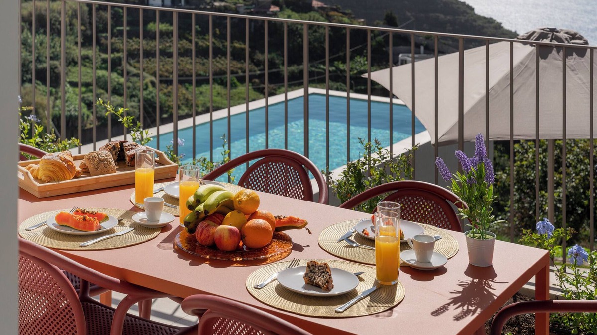 Calheta Villa | Beautiful character villa in Madeira | OlivHa