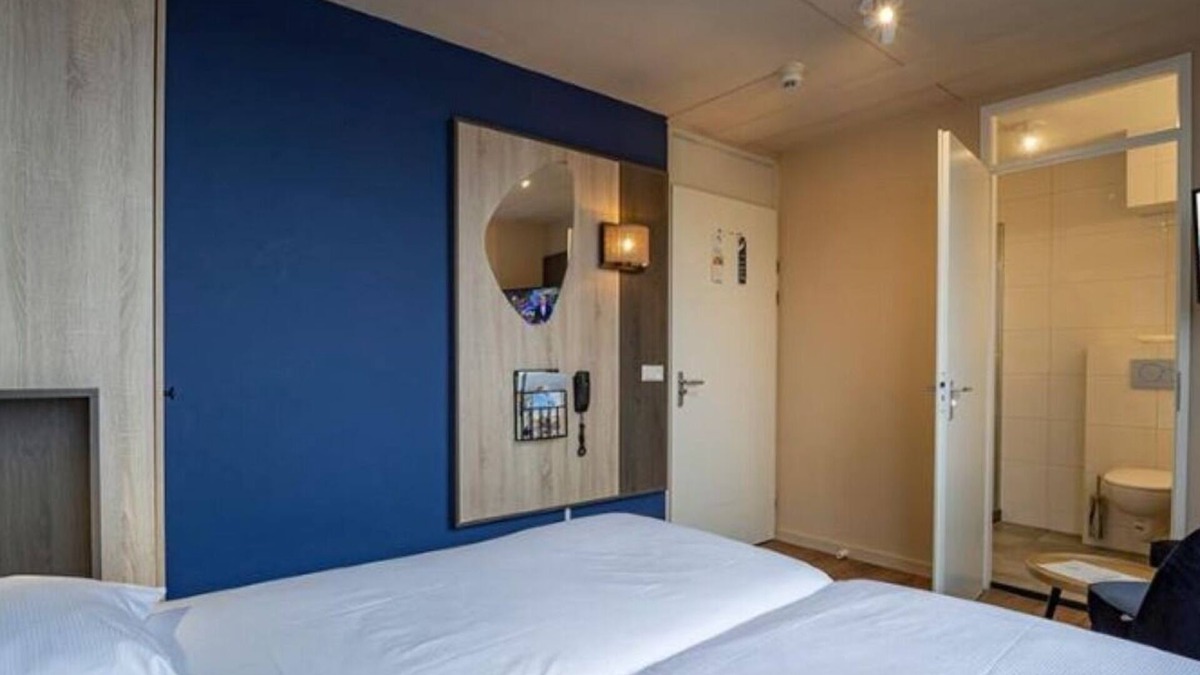 Wijk aan Zee Hotel | Beautiful Coastal Retreat Near Zeeduin & Dunes – Walk to Beach, Ideal Location