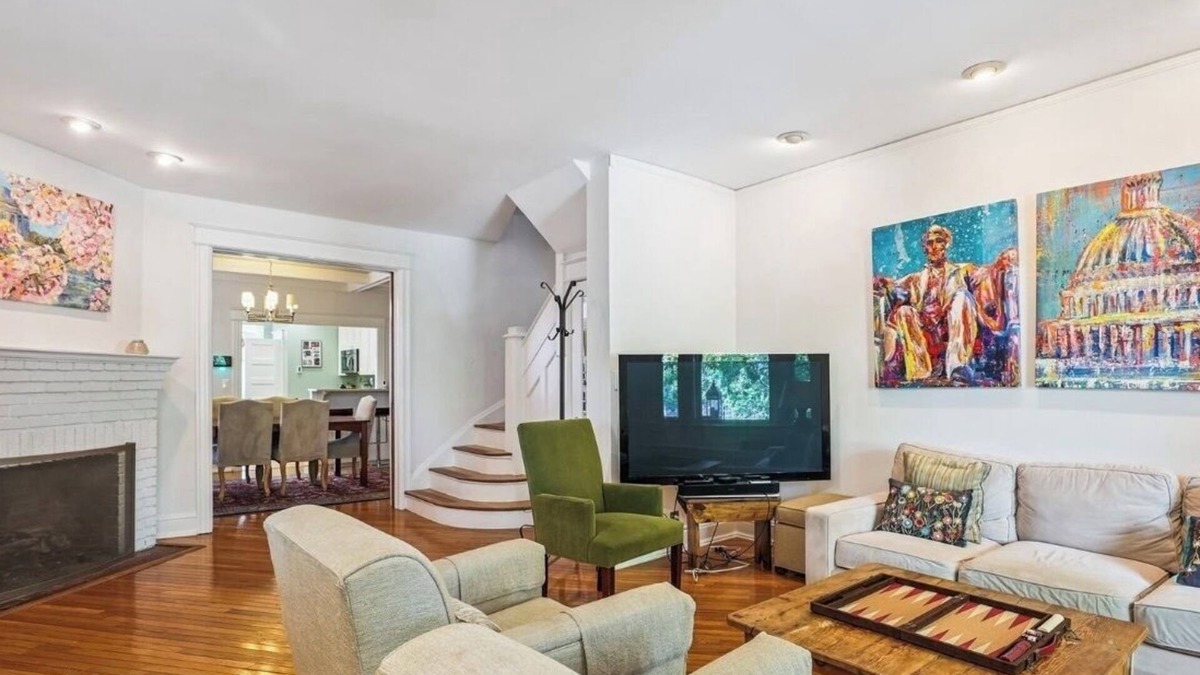 Columbia Heights House | Beautiful & Comfortable Historic Row House. Solar Powered!