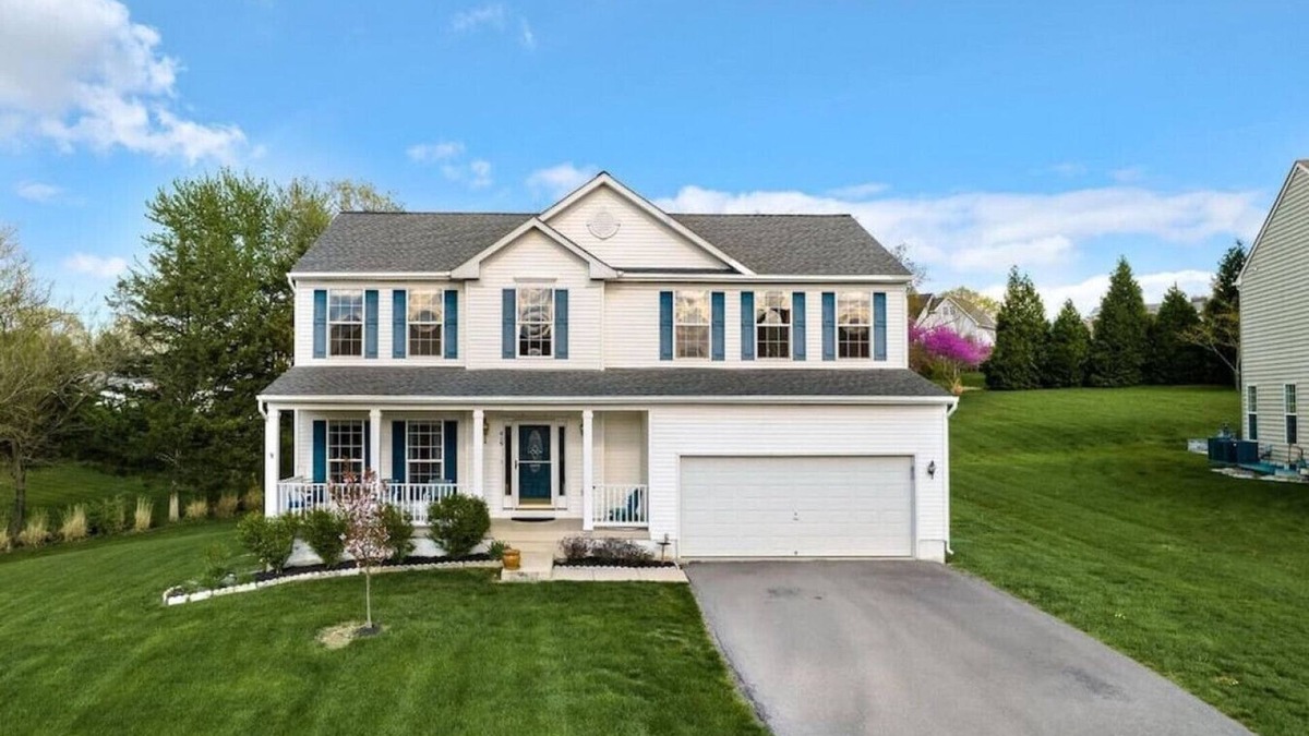 Woodstock House | Beautiful Comfortable House w/Fireplace