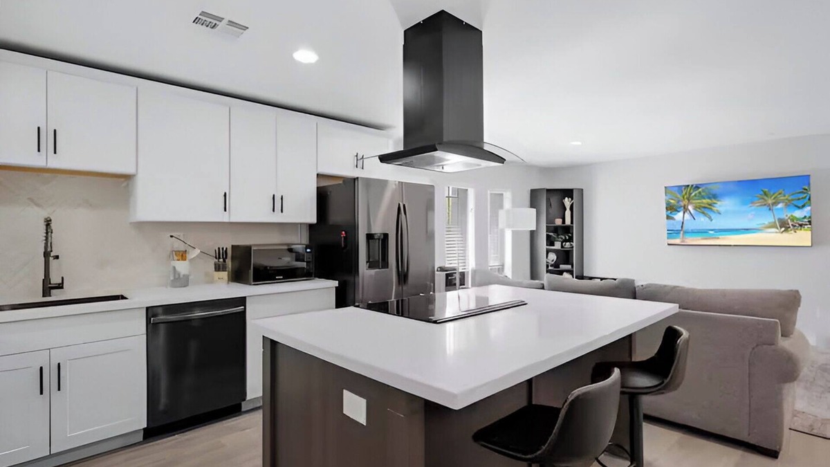 Camelback East Condo | Beautiful Condo Getaway