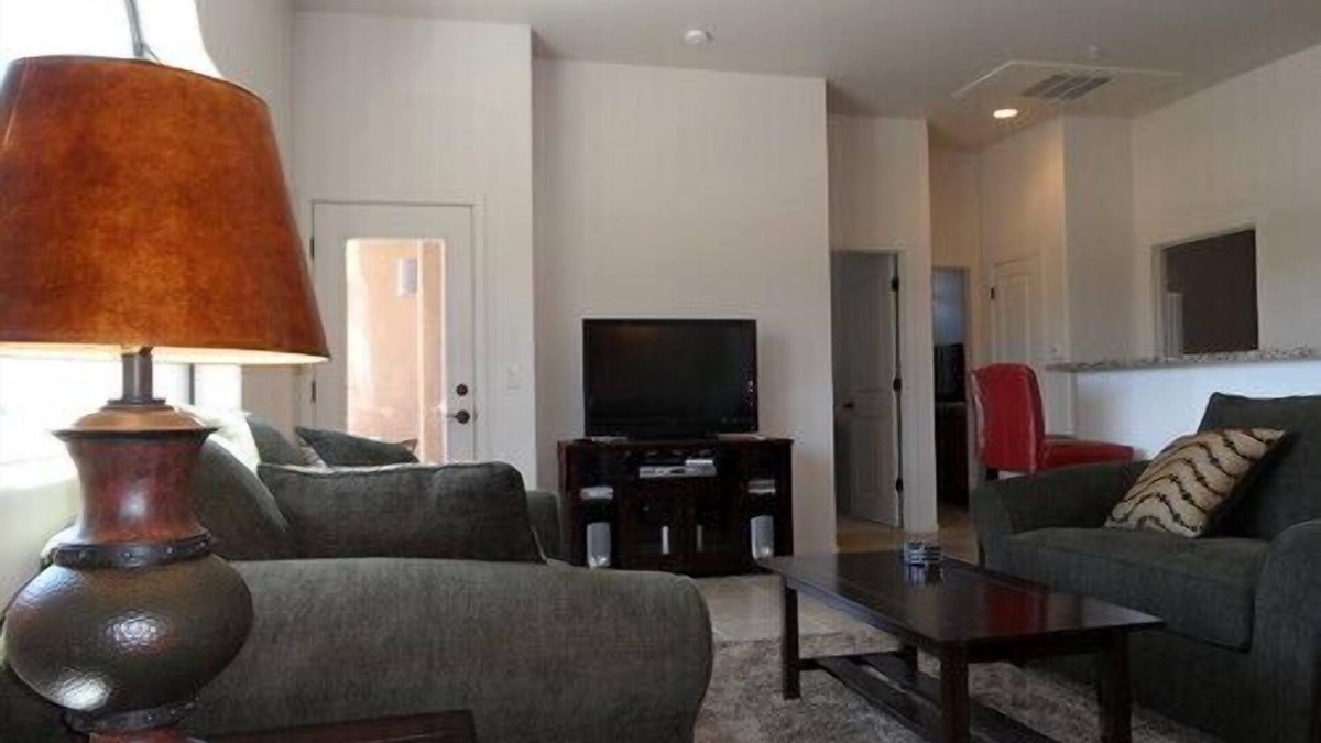 Tucson Condo | Beautiful Condo,Ideal Location!