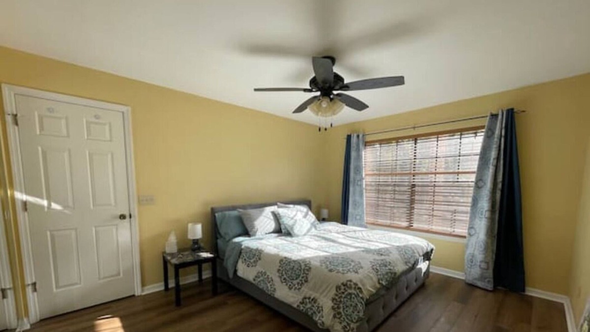 Alachua Condo | Beautiful condo in gated golf community with balcony water view!