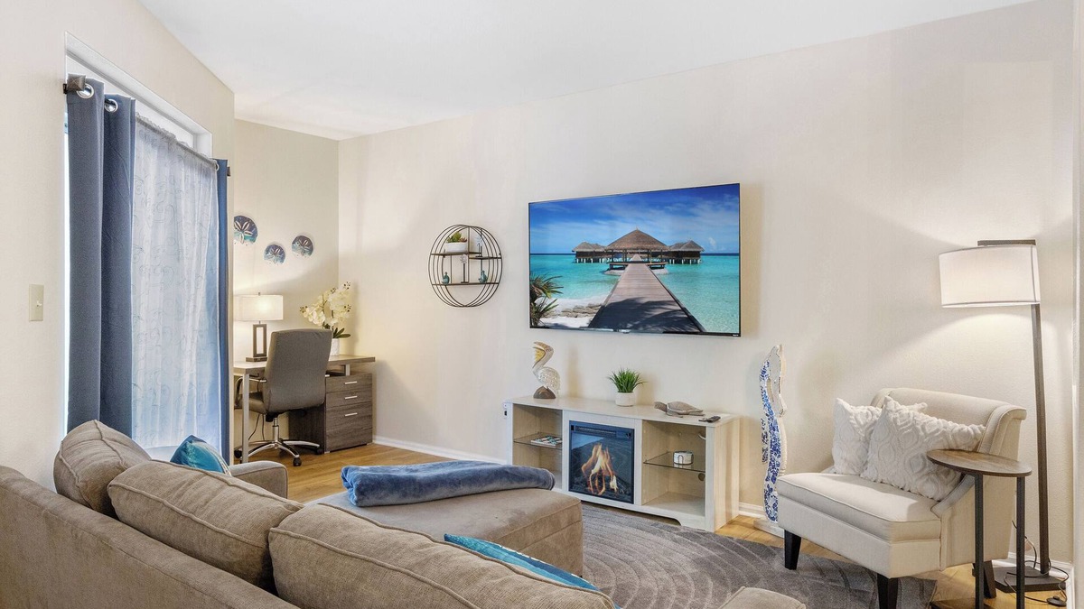 Clearwater Condo | Beautiful condo with Heated Pool, fitness room in fabulous Clearwater