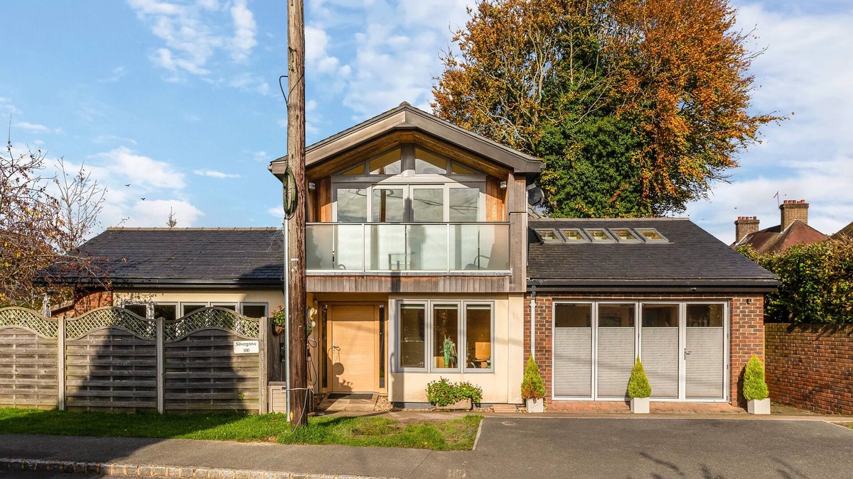 Newick Cottage | Beautiful contemporary accommodation - Sleeps 2 adults