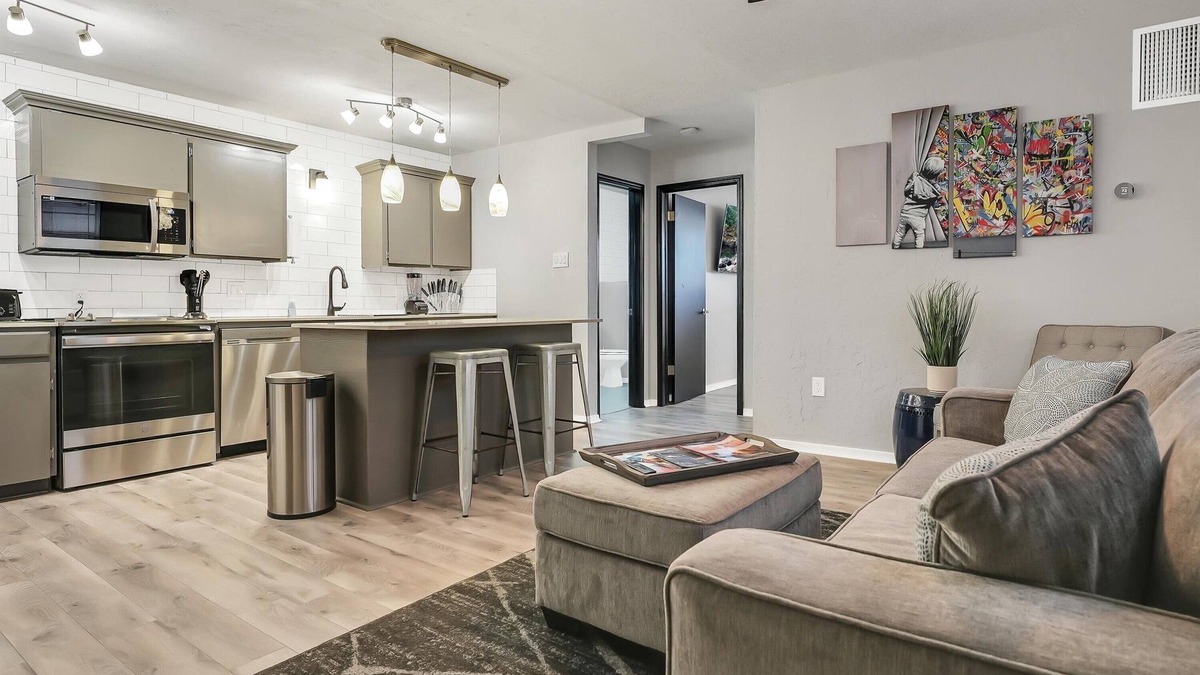 Lawton Apartment | Beautiful Contemporary Suite #16