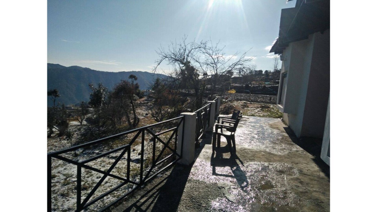 Kaul Cottage | Beautiful cottage in nature's lap. Beautiful view of snow laden himalayan peaks.