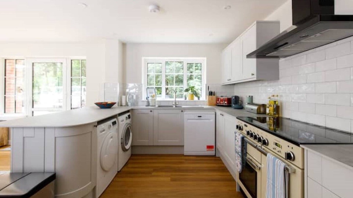 Otterbourne Cottage | Beautiful Cottage by River Itchen