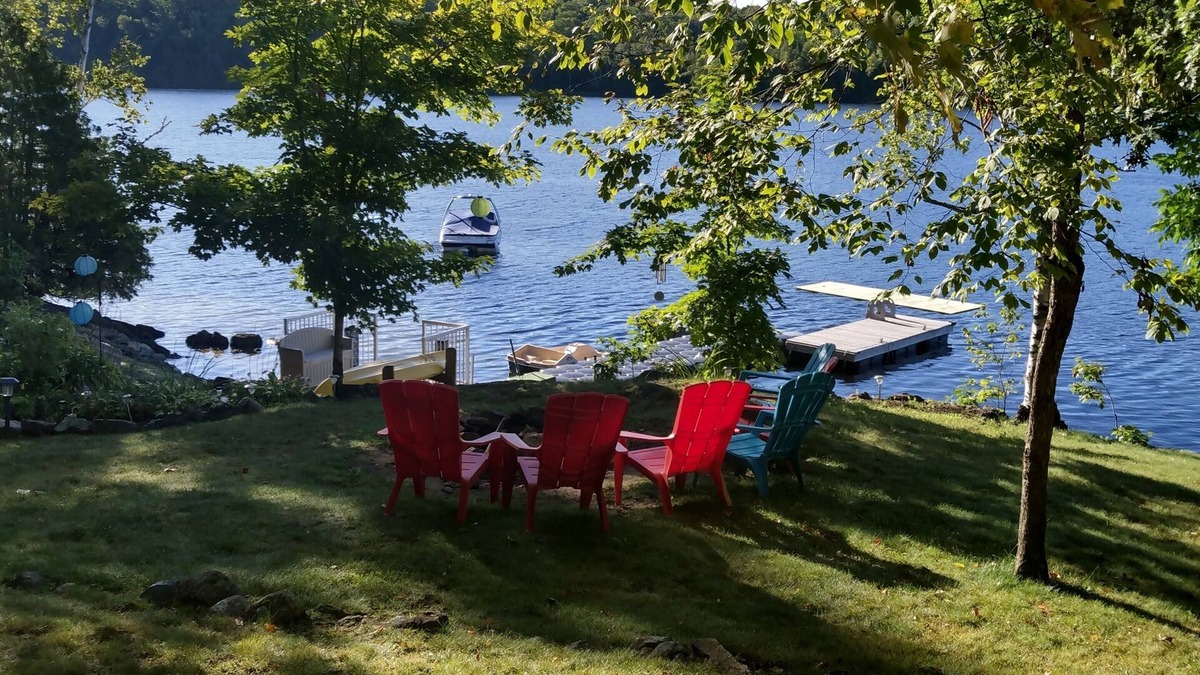 Marmora and Lake Cottage | Beautiful Cottage on a Stunning Lake, Great for Family and Friends!
