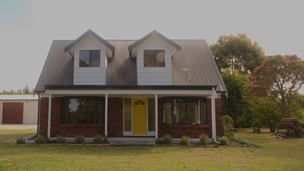 Stieglitz House | Beautiful Cottage on an acre