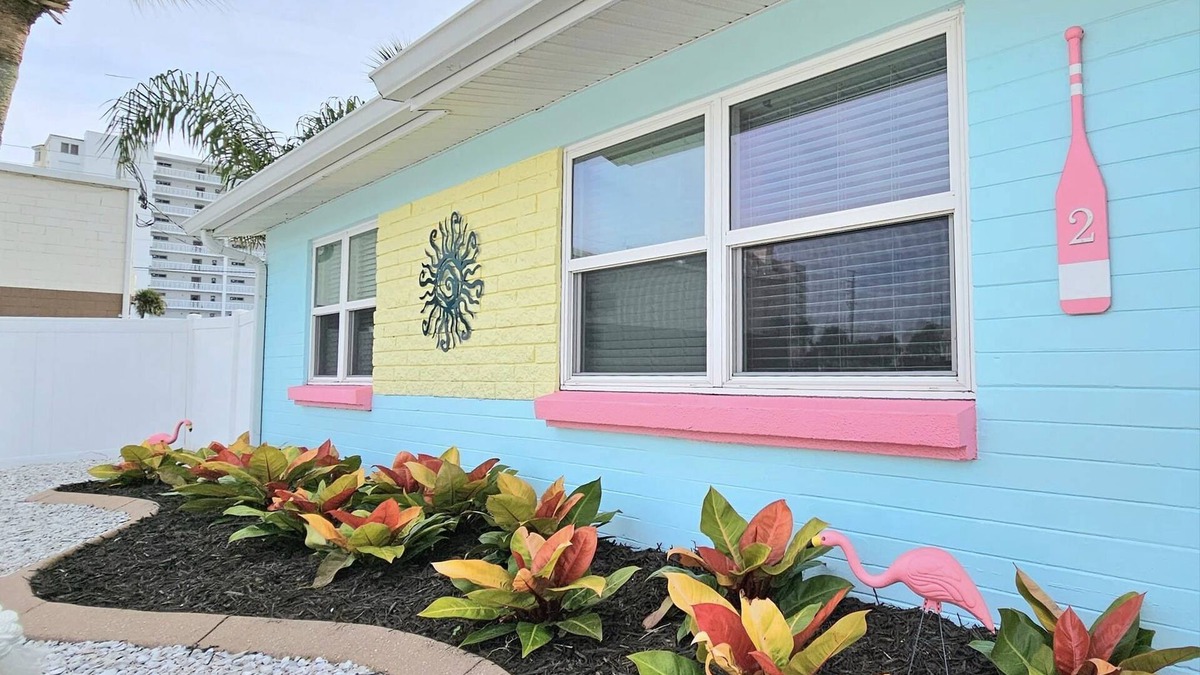 Sunny Shores House | Beautiful, Cozy, Beach Bungalow Steps from the Ocean!