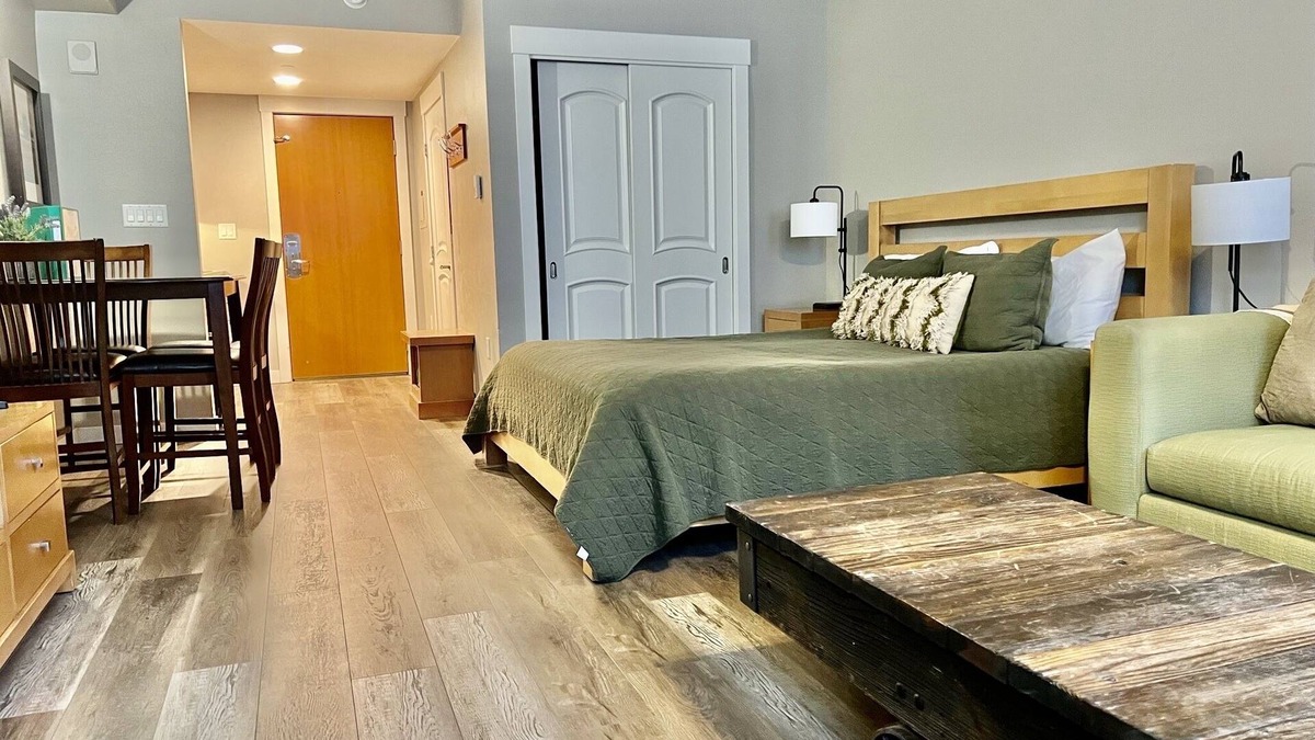 Winter Park Apartment | Beautiful Cozy Studio at the Base With Heated Parking-Can’t beat the location!