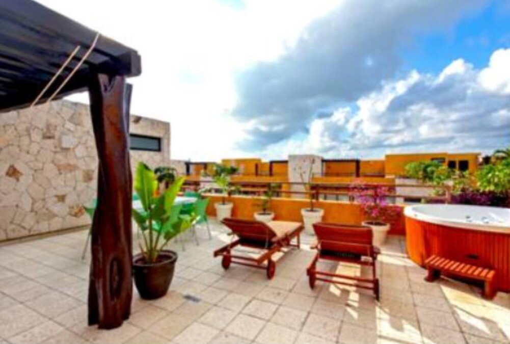 Tohoku Apartment | Beautiful Deluxe PH apartment 6 Pax, near the beach