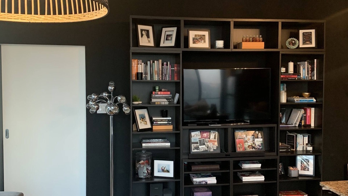 Downtown Toronto Condo | Beautiful Downtown Condo Overlooking Scotiabank Arena