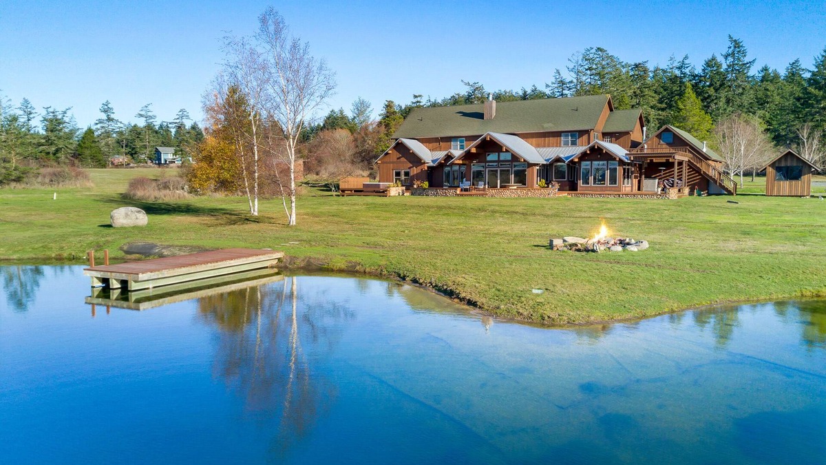 Friday Harbor House | Beautiful & Enjoyable Estate! Hot Tub! (sjvve)