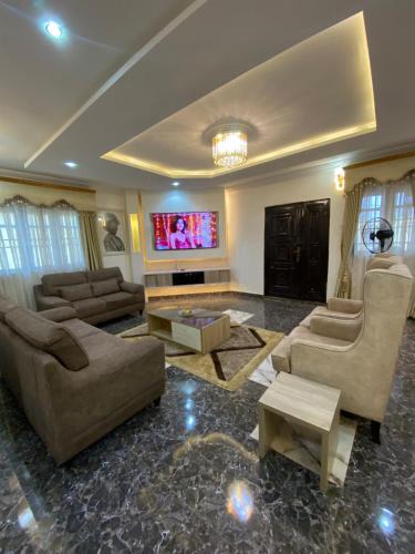 Ota House | Beautiful Ensuite Room in Ota near Canaan Land Idi Iroko Road