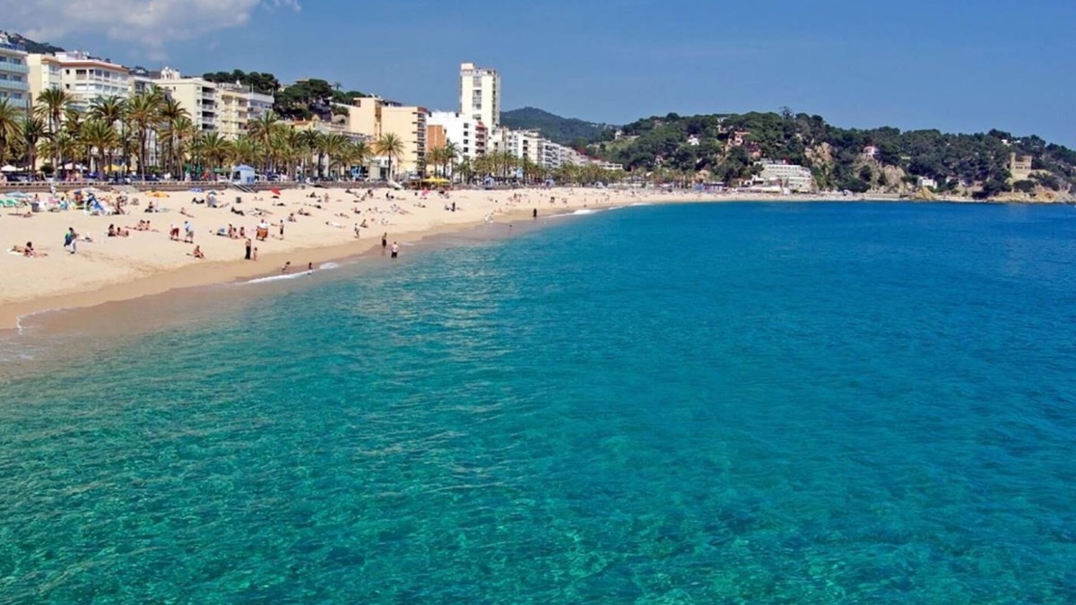 Mont Barbat Villa | Beautiful holiday home on the Costa Brava Villa VALEN