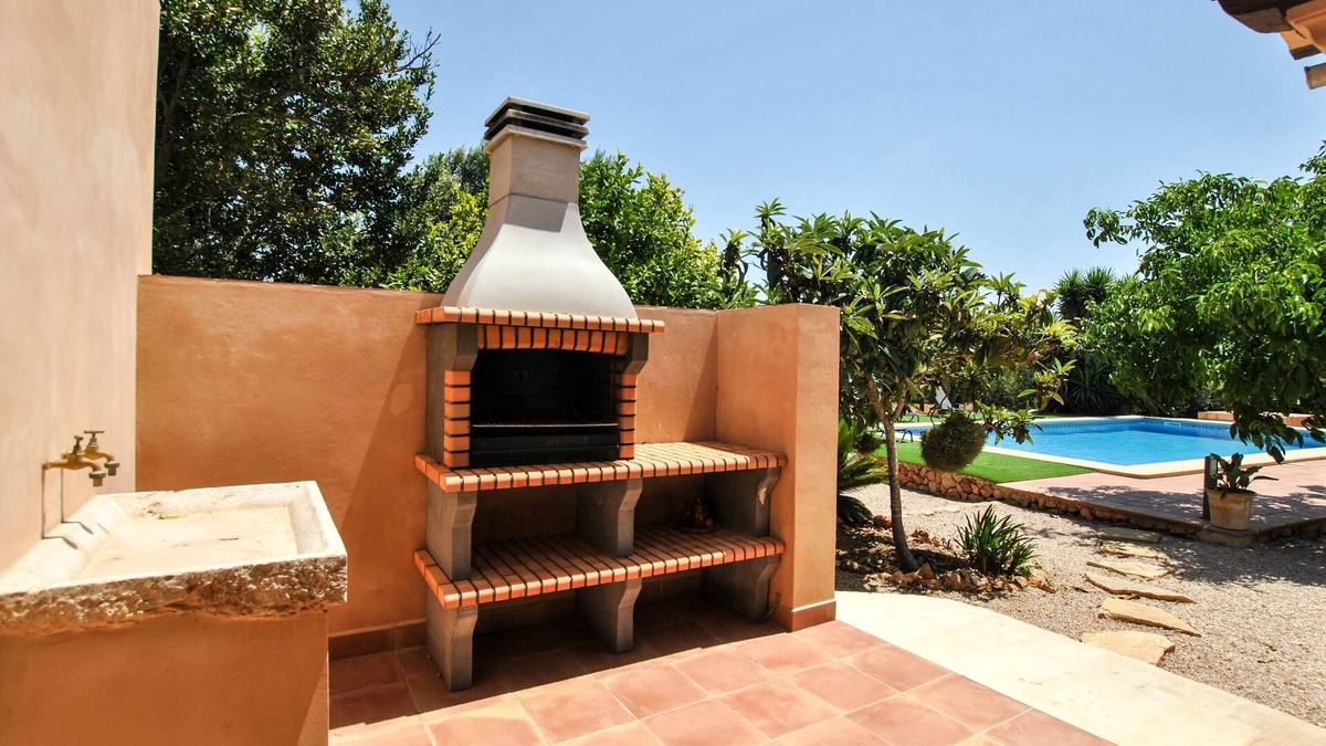 Santa Maria del Cami Villa | Beautiful Holiday Home “7Xemeneies” with Pool, Garden, Terraces & WiFi; Parking Available