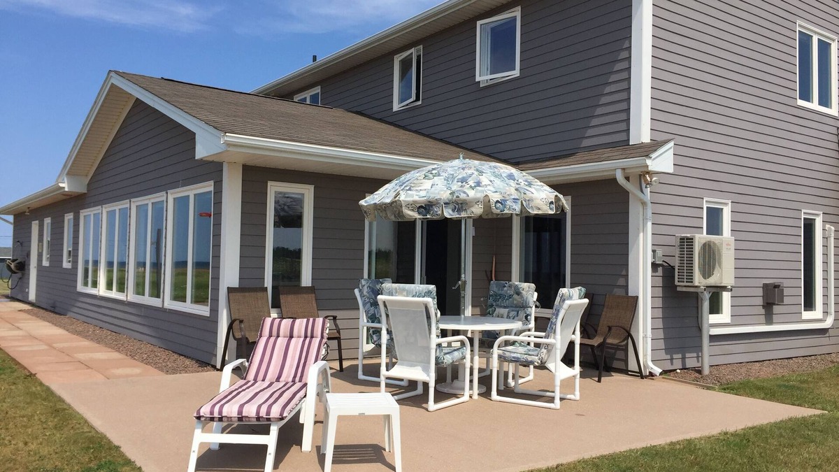 Miminegash House | Beautiful Executive Beach House, Perfect for Families or Corporate Groups