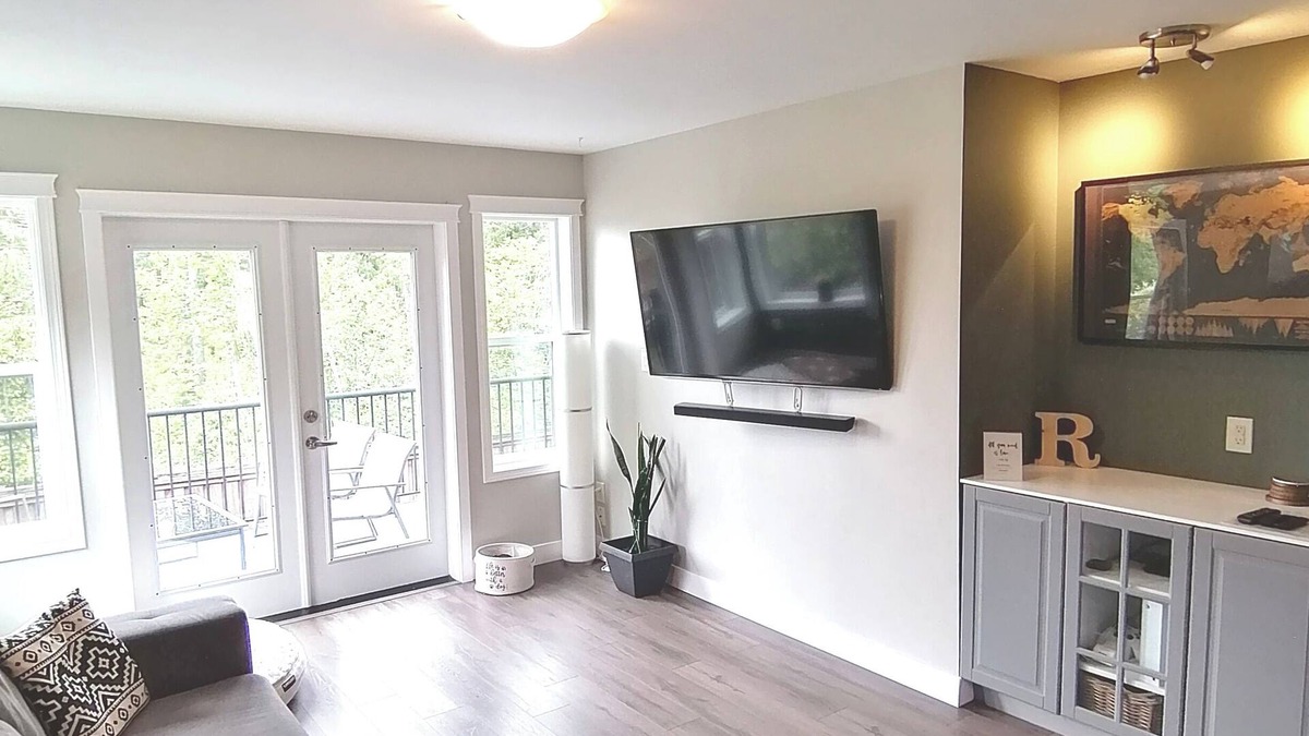 Shawnigan Lake House | Beautiful family 2-bedroom home in Shawnigan Lake!