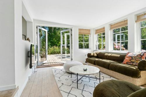 Holloselund House | Beautiful Family Summer House In Vejby