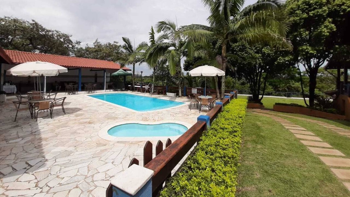 Itu House | Beautiful farm, spacious and very clean 45 minutes from SP.
