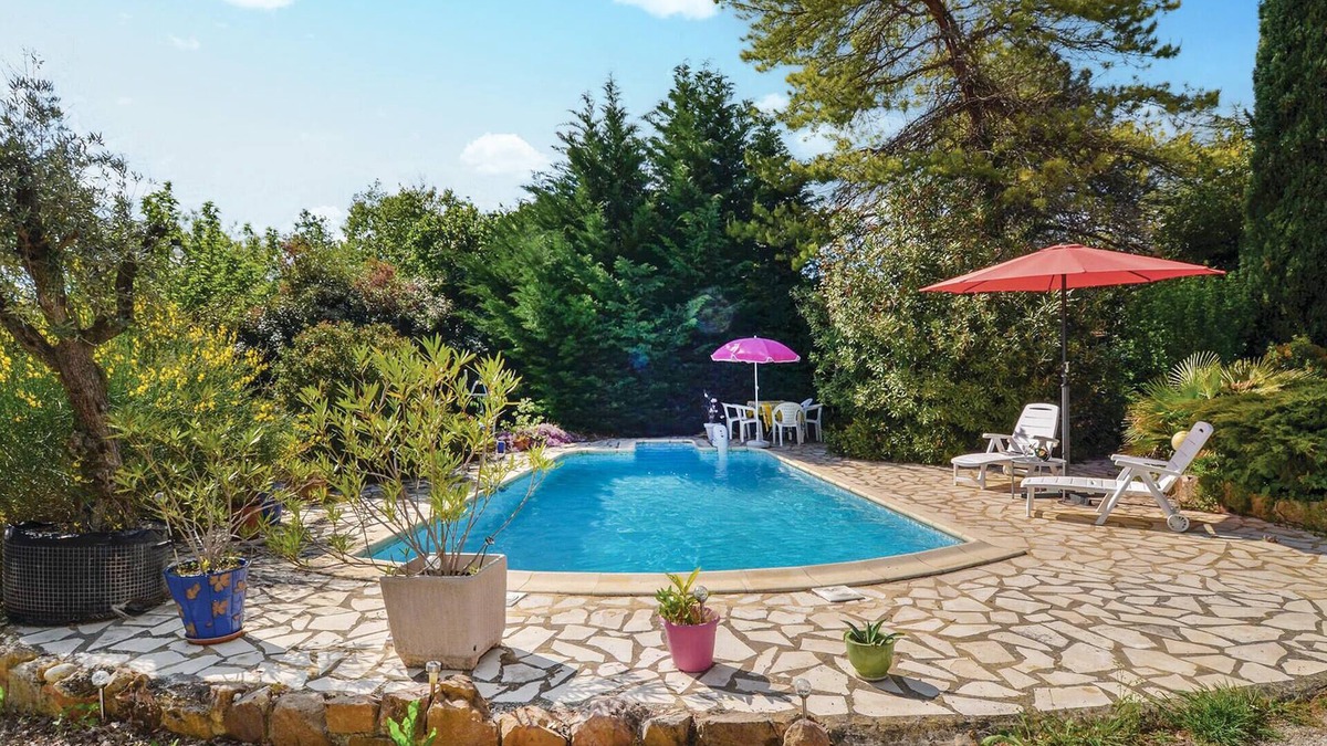 Saint-Julien-de-Peyrolas House | Beautiful home in St Julien de Peyrolas