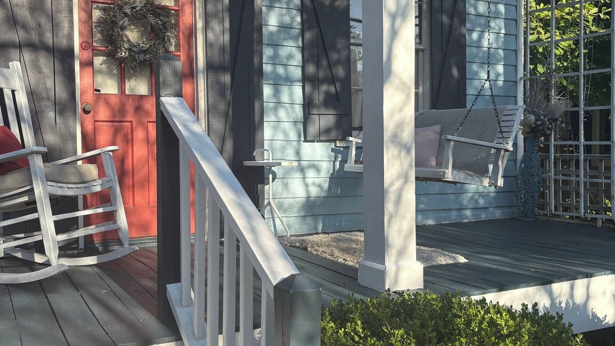 Seville Historic District Cottage | Beautiful French Creole Historical studio in downtown Pensacola. one of a kind!