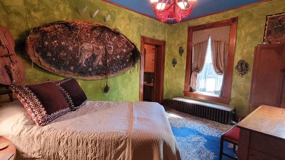 Cerrillos Apartment | Beautiful furnished Room in Adobe Manor, hot tub, prvt bath, some meals. Views.