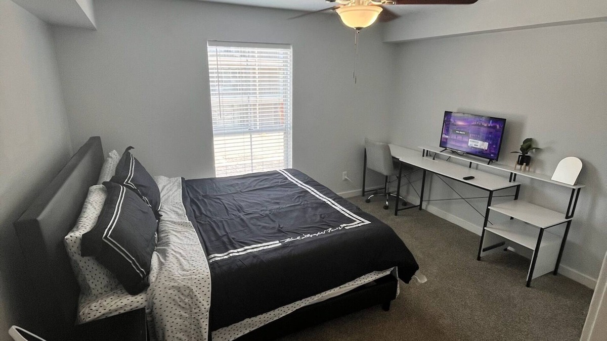 Uptown Apartment | Beautiful Furnished Apartment At The Galleria Are