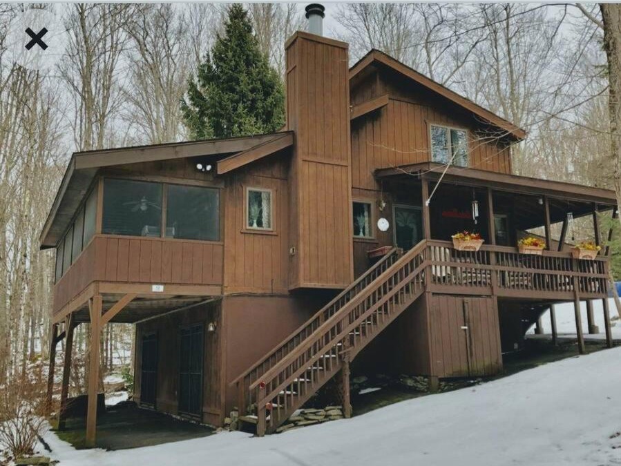 Greentown House | Beautiful getaway 15 min walk to Lake Wallenpaupak