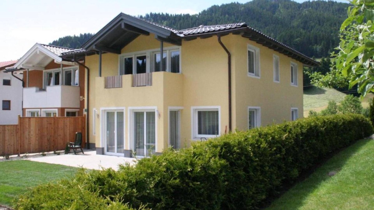 Itter House | Beautiful group accommodation with sauna & ski-in