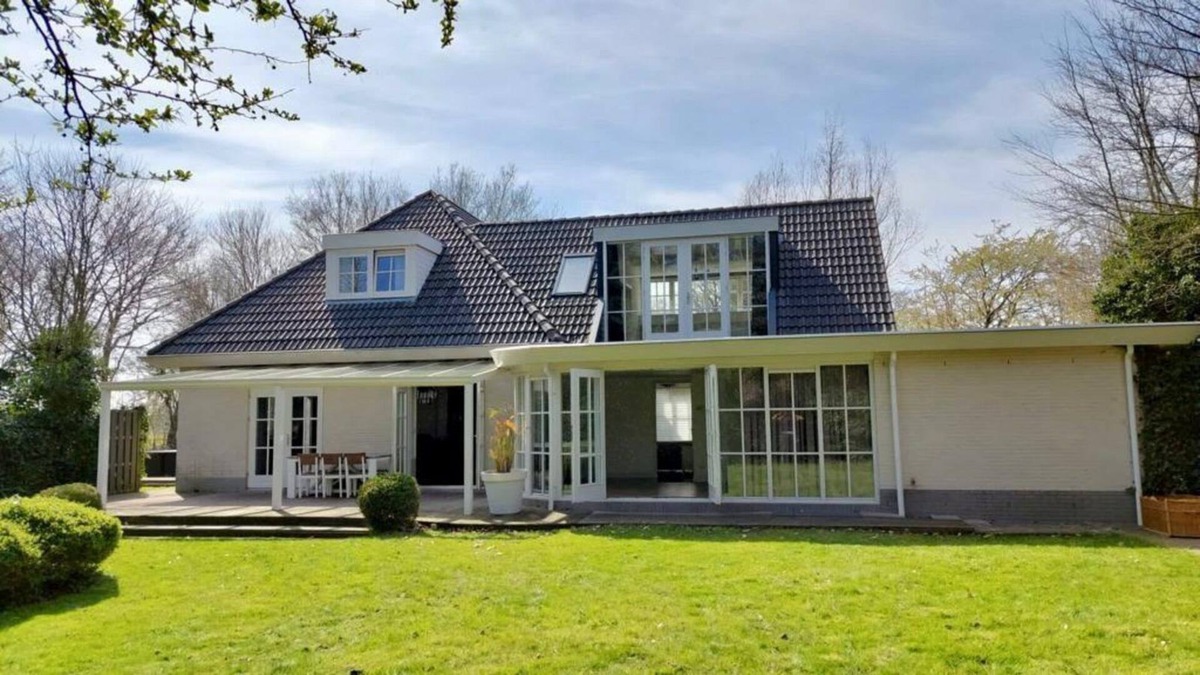 Schoorl House | Beautiful group home in Schoorl, close to the forest, beach