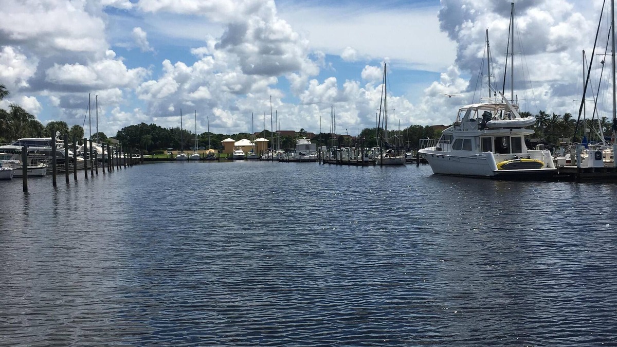 Burnt Store Condo | Beautiful harbor views and beautifully furnished and decorated