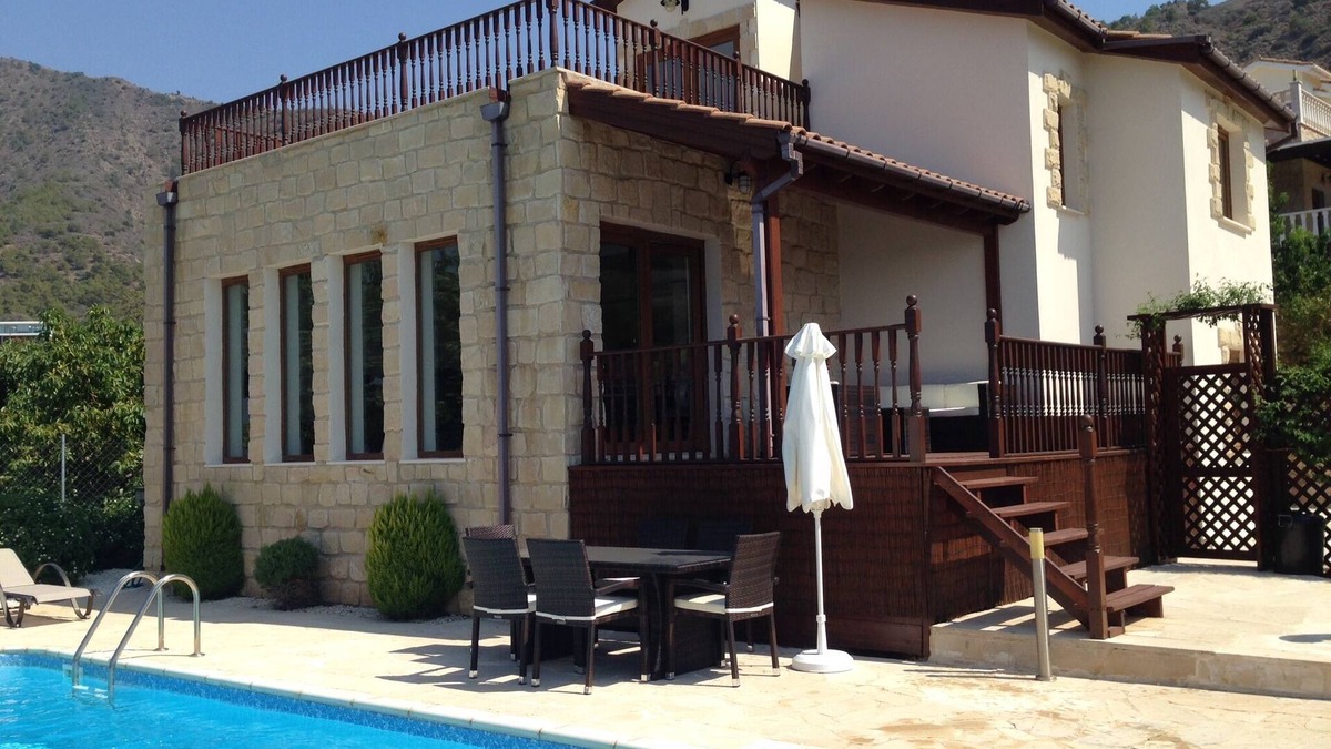 Pachyammos Villa | BEAUTIFUL HARBOUR VIEW VILLA - DETACHED 3 BED ON 3 FLOORS - POMOS
