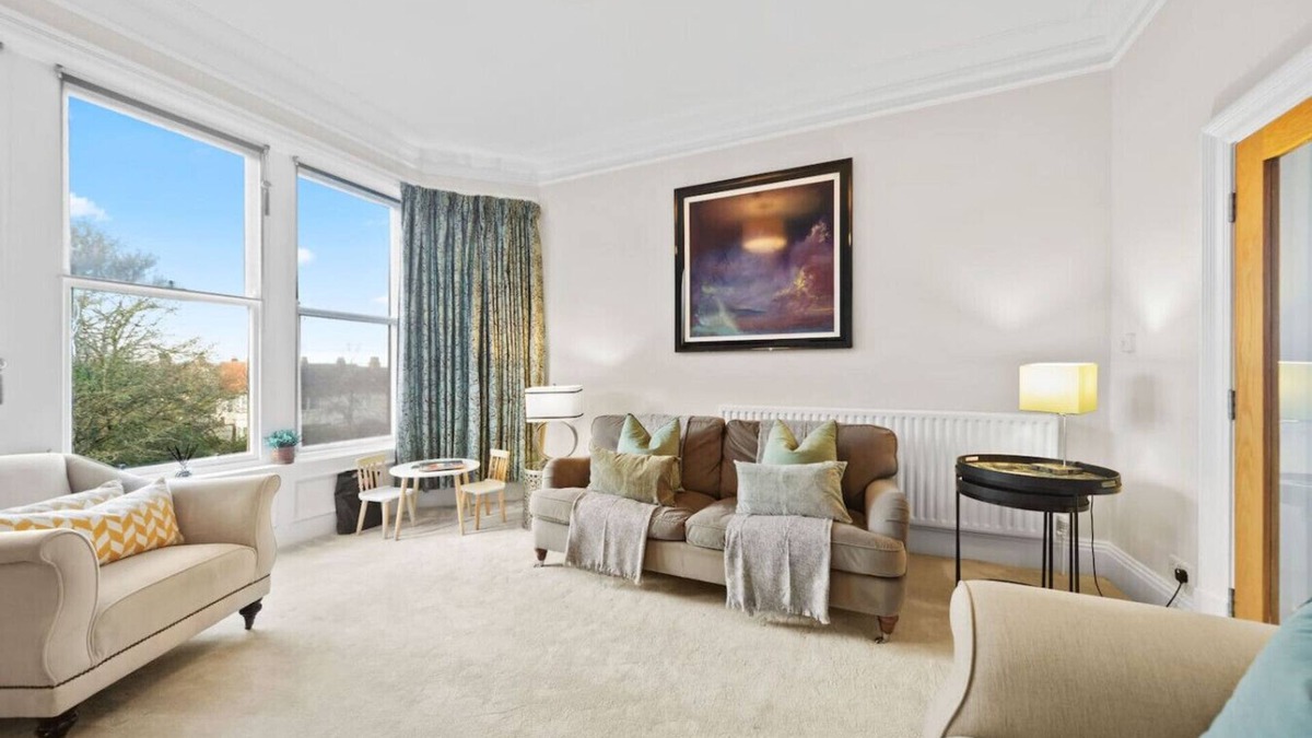 Harrogate House | Beautiful Harrogate Triplex Apartment